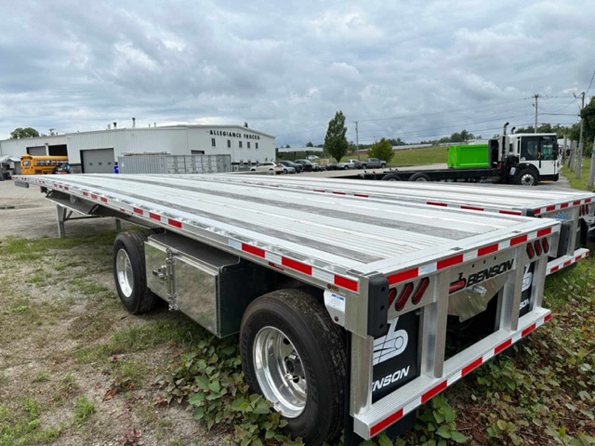 2023 BENSON FLATBED - image 1 of 6