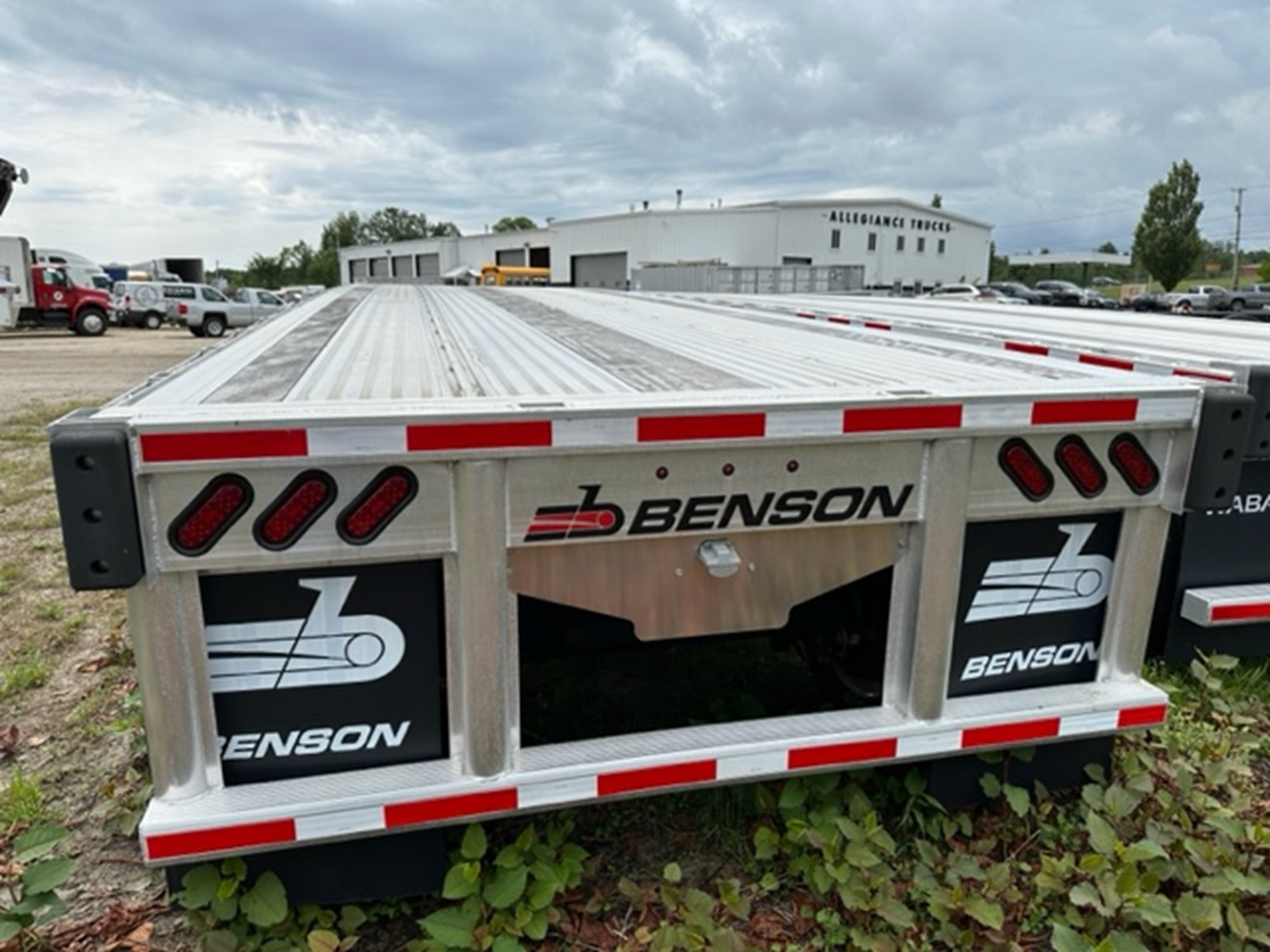 2023 BENSON FLATBED - image 3 of 6
