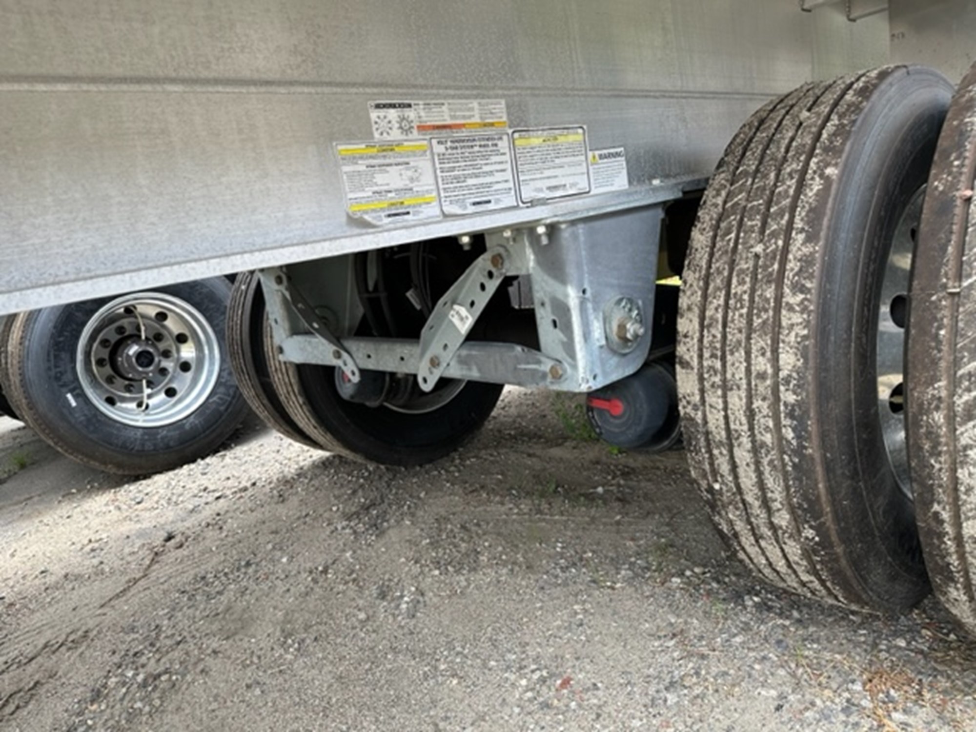 2023 BENSON FLATBED - image 4 of 6
