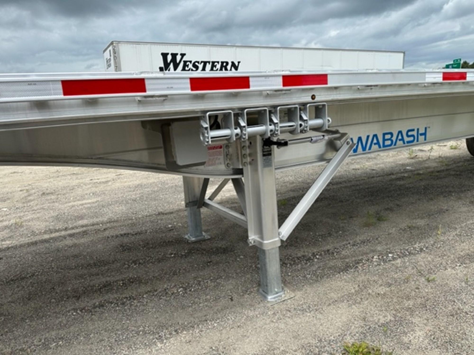 2023 WABASH FLATBED - image 5 of 6