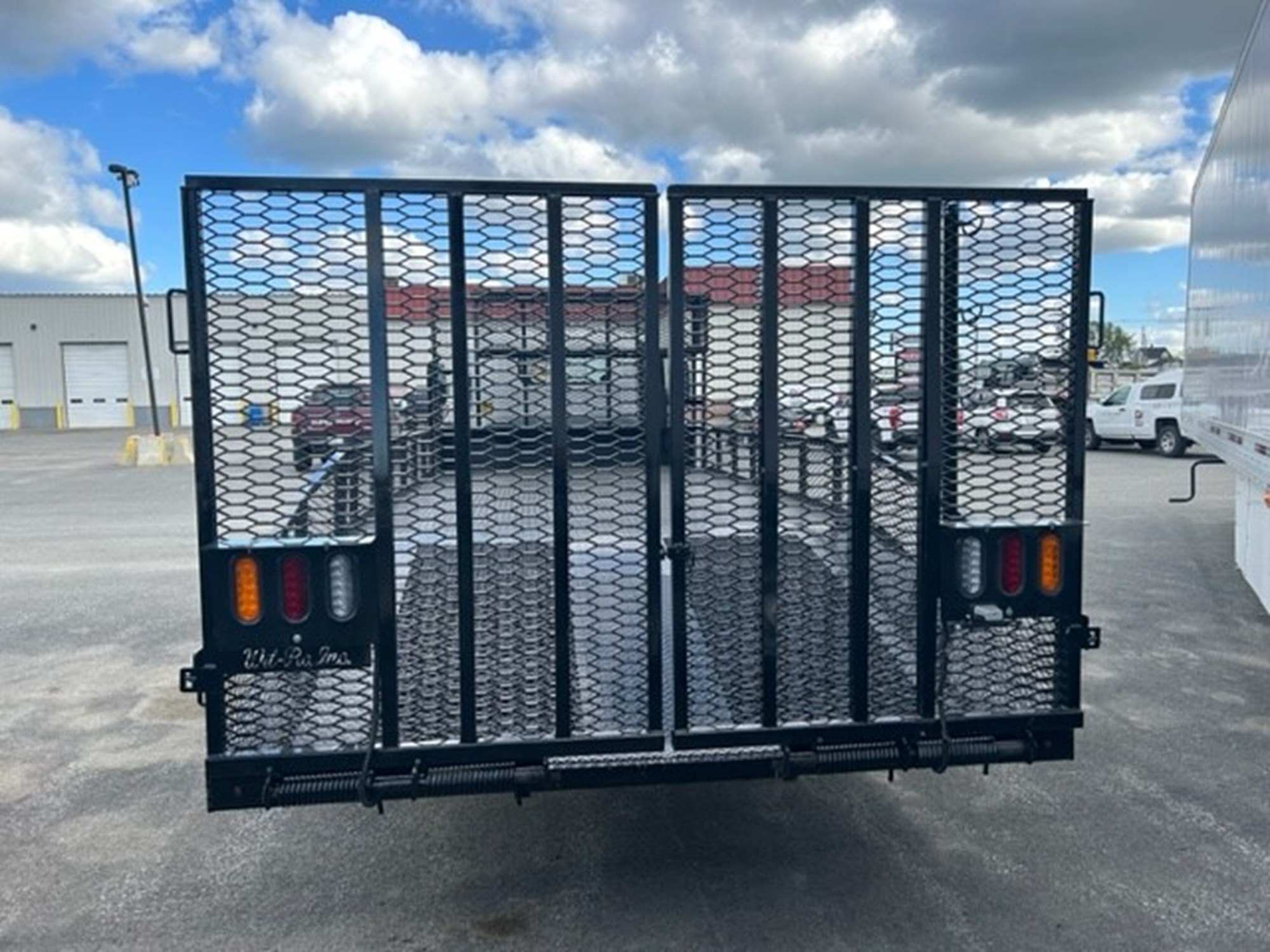 2024 ISUZU NRRGAS - image 3 of 6