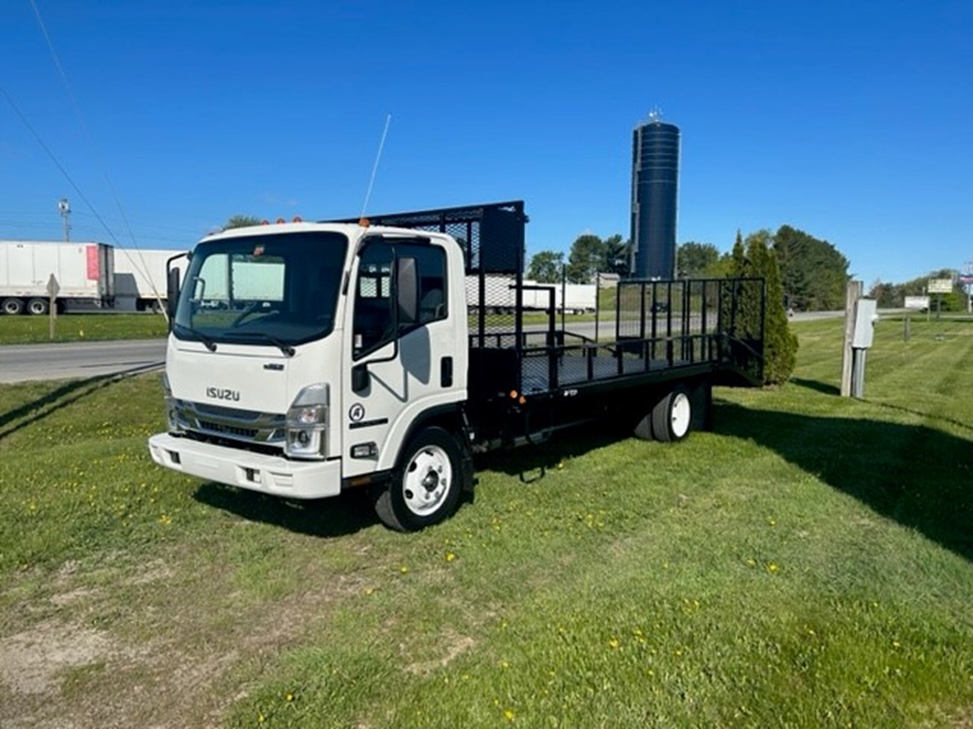 2024 ISUZU NRRGAS - image 6 of 6