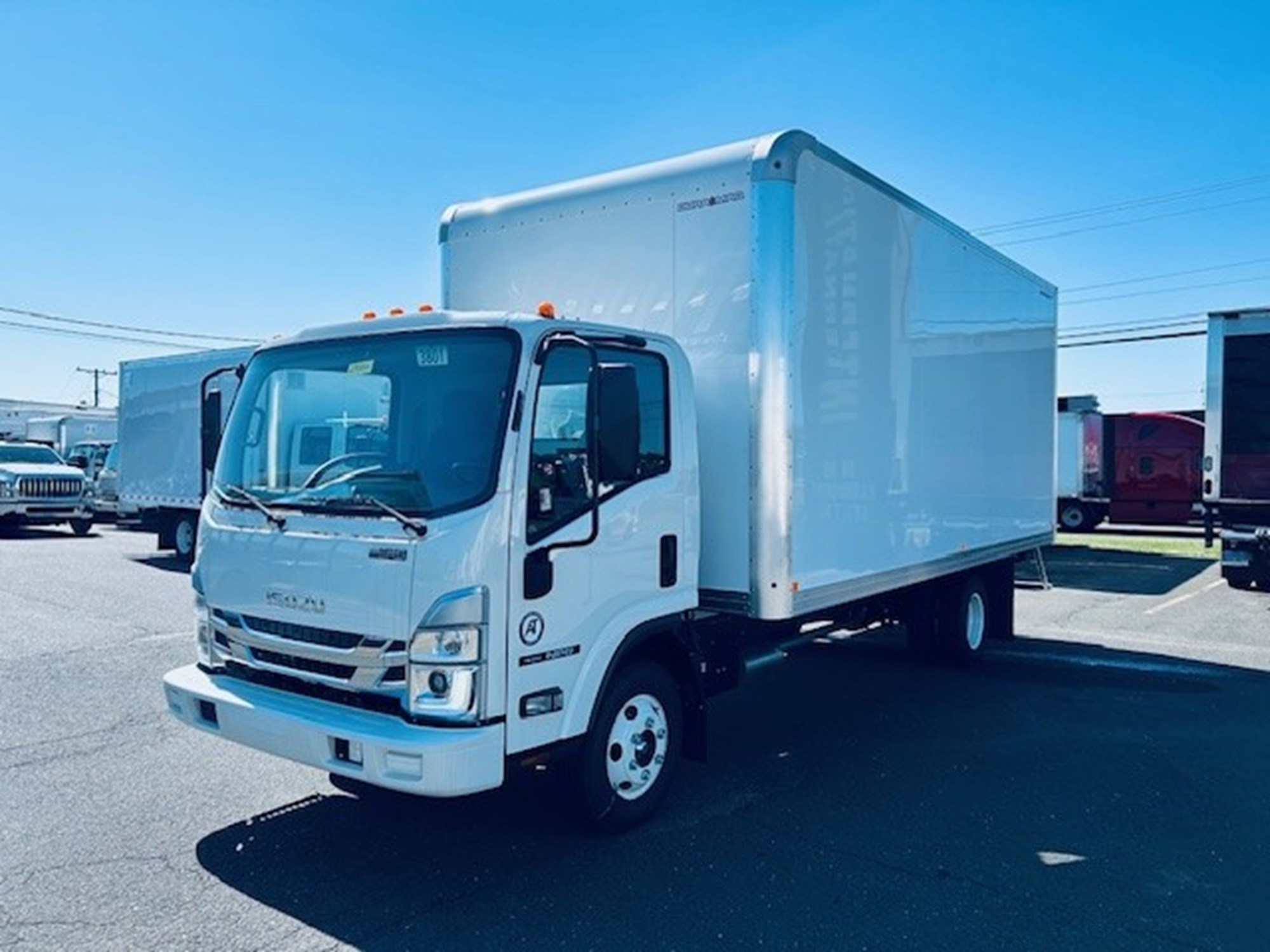 2023 ISUZU NPR - image 2 of 6