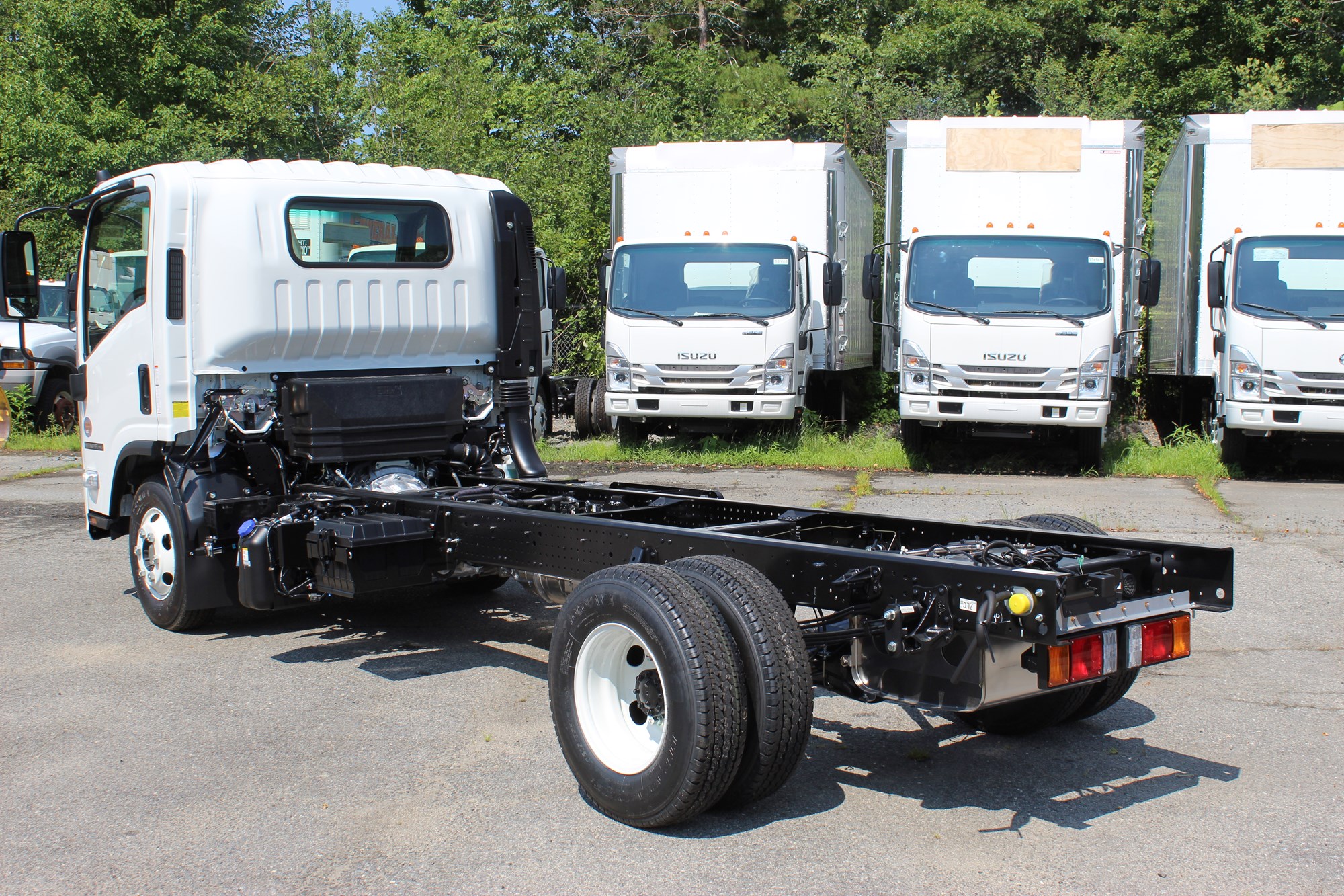 2025 ISUZU NPRHD - image 6 of 6