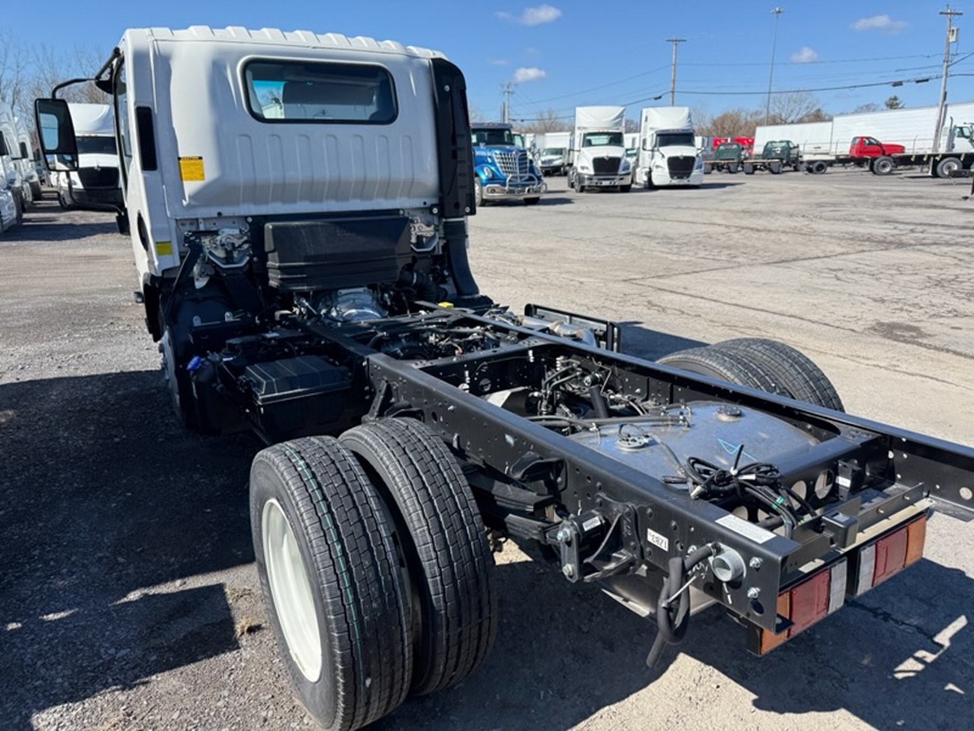 2024 ISUZU NRR - image 5 of 6