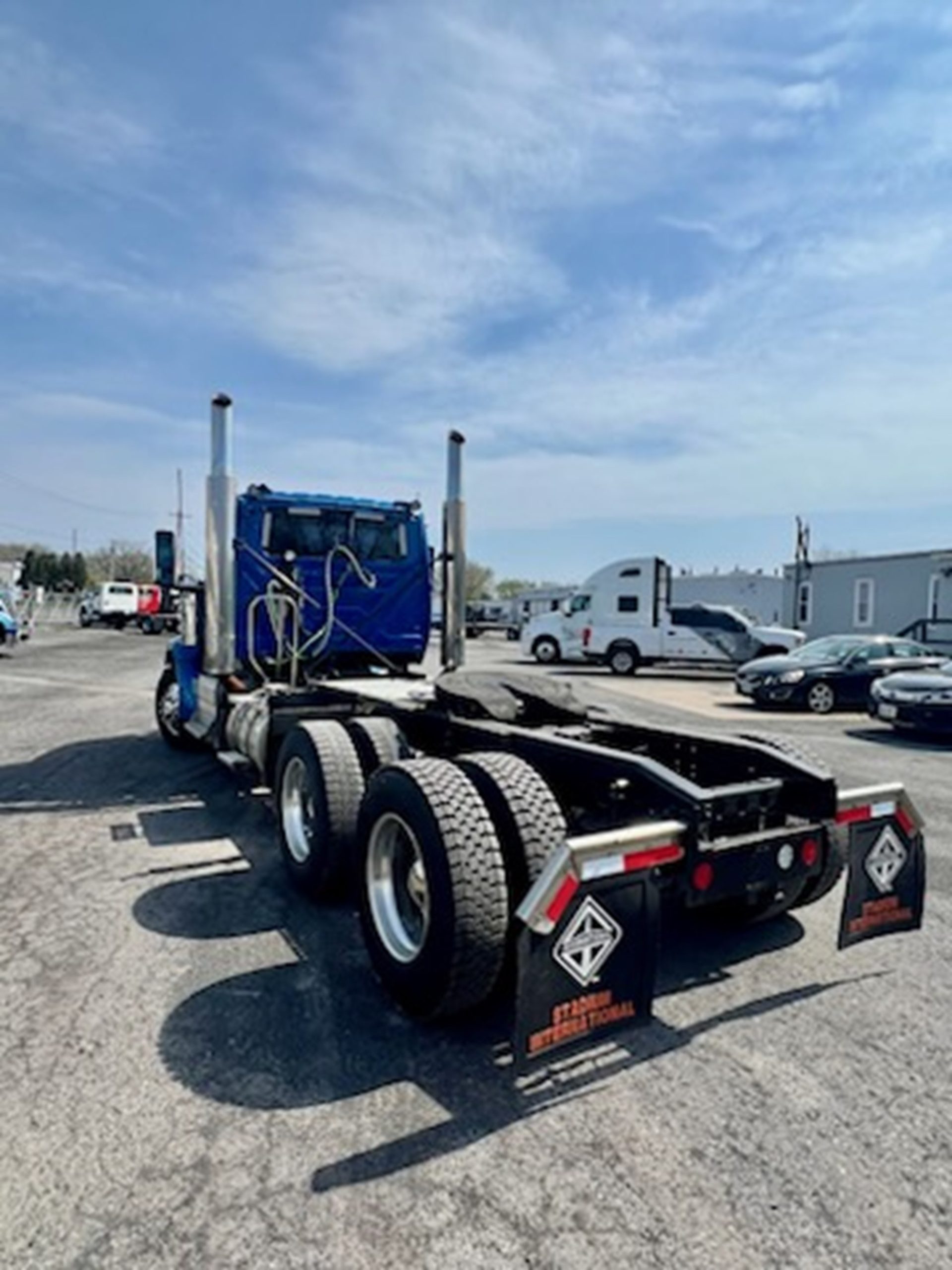 2020 INTERNATIONAL LONESTAR - image 3 of 6