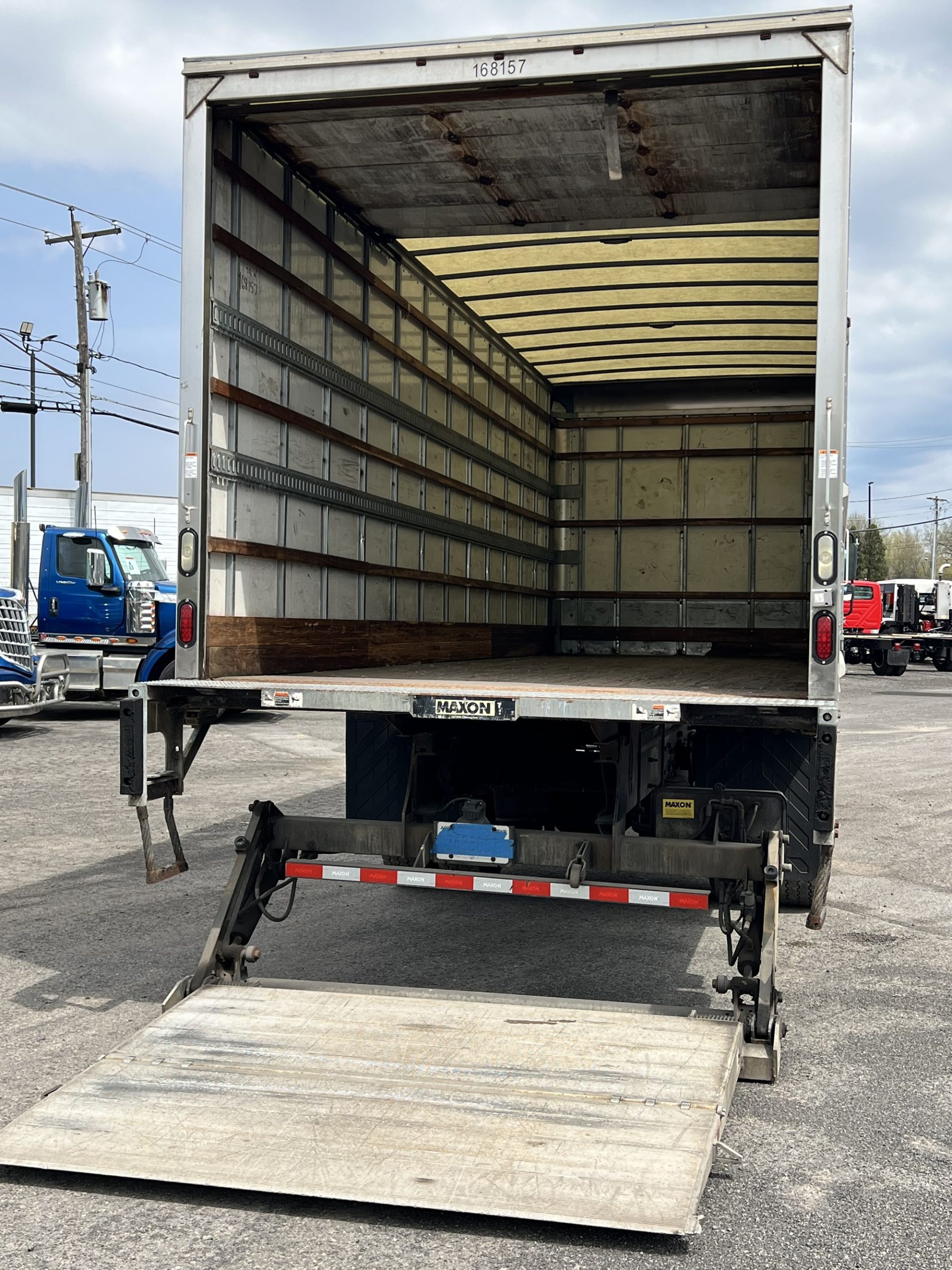 2017 INTERNATIONAL DURASTAR 4300 - image 6 of 6