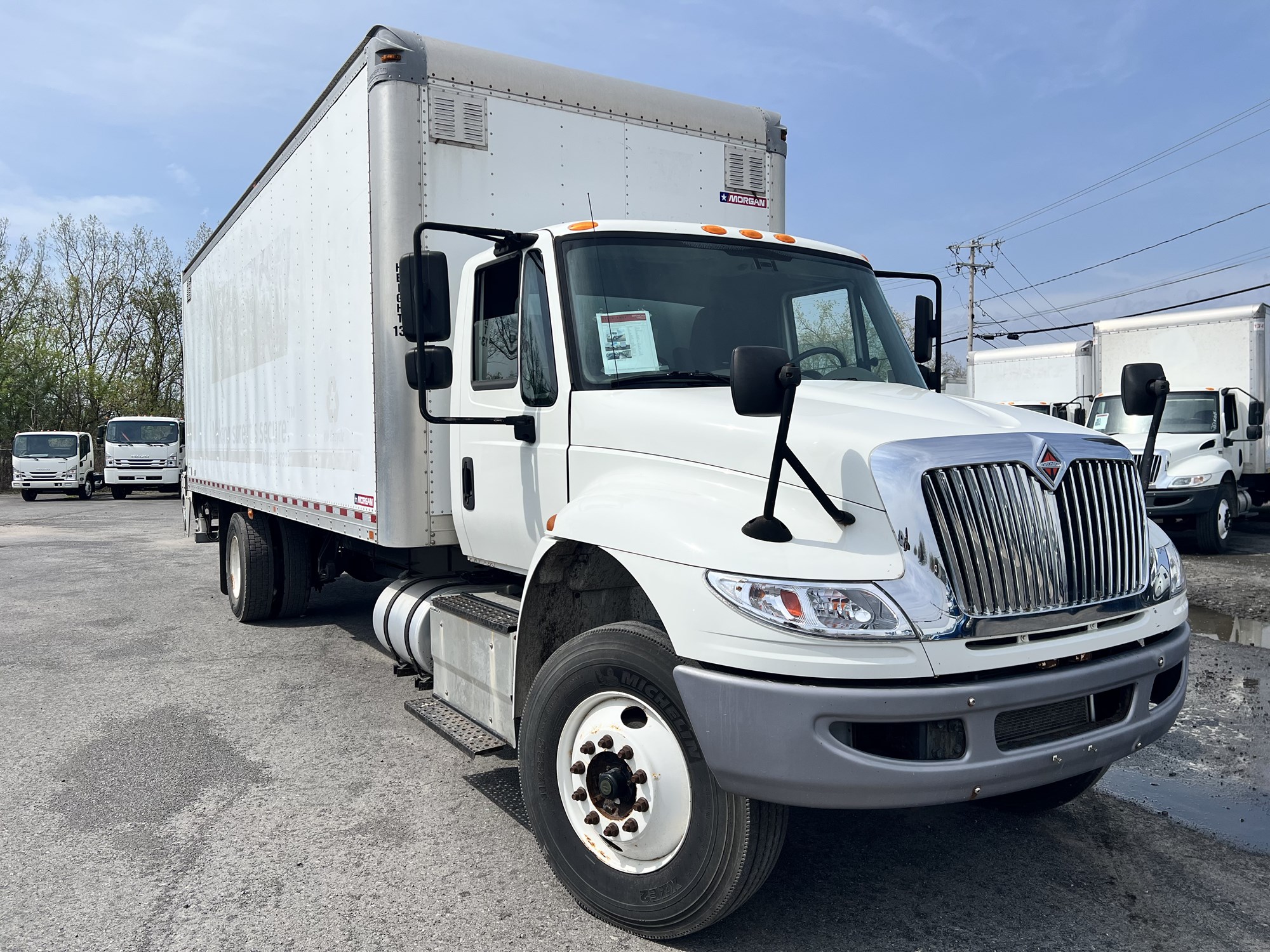 2016 INTERNATIONAL DURASTAR 4300 - image 1 of 6