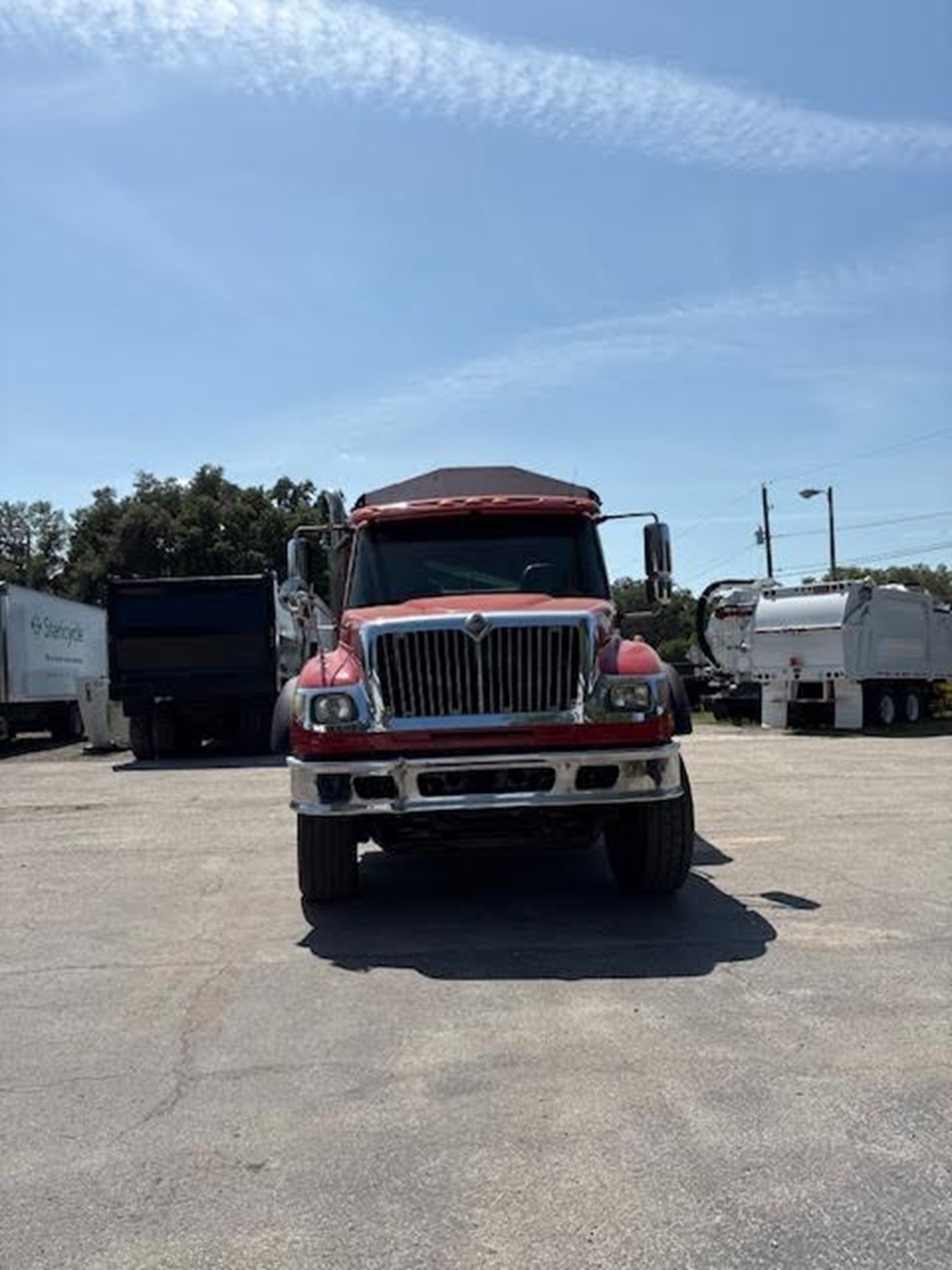 2007 INTERNATIONAL WORKSTAR 7600 - image 2 of 6