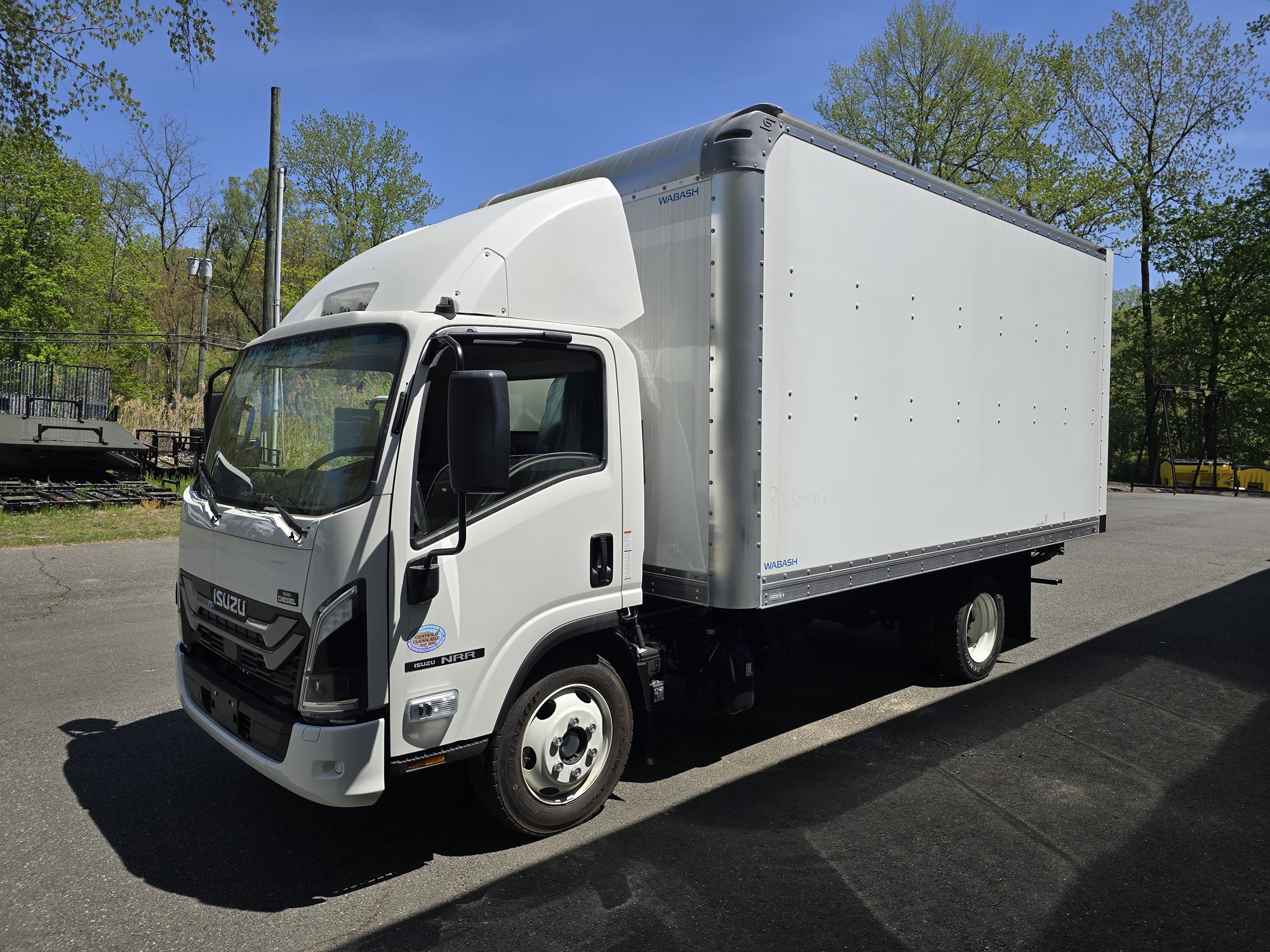 2025 ISUZU NRR