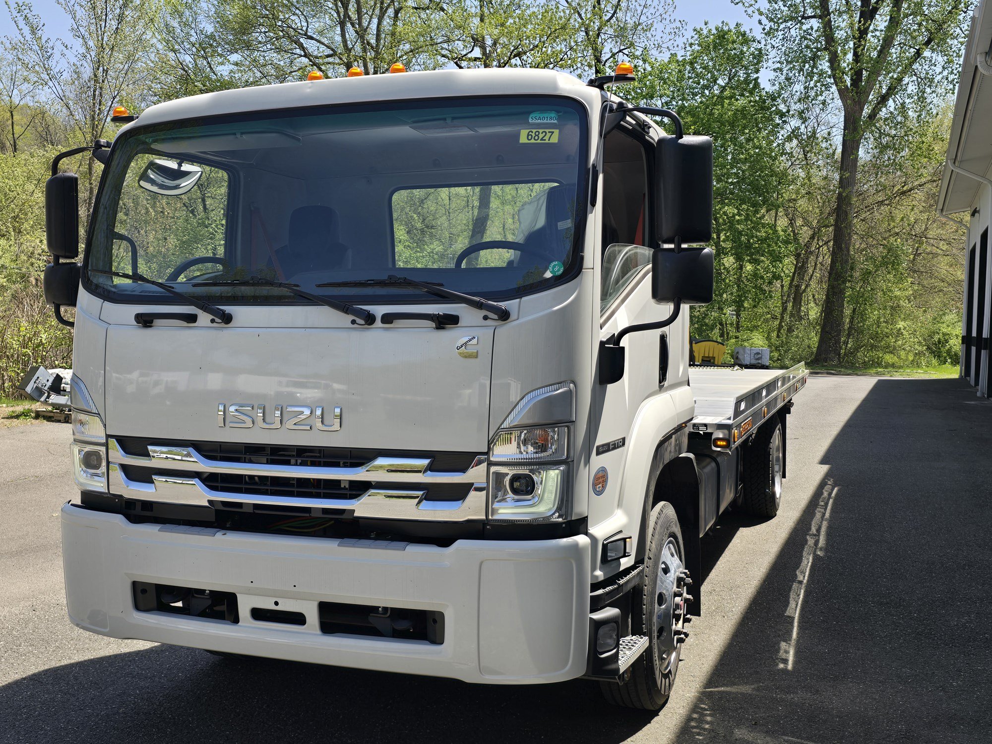 2025 ISUZU FTR - image 5 of 6