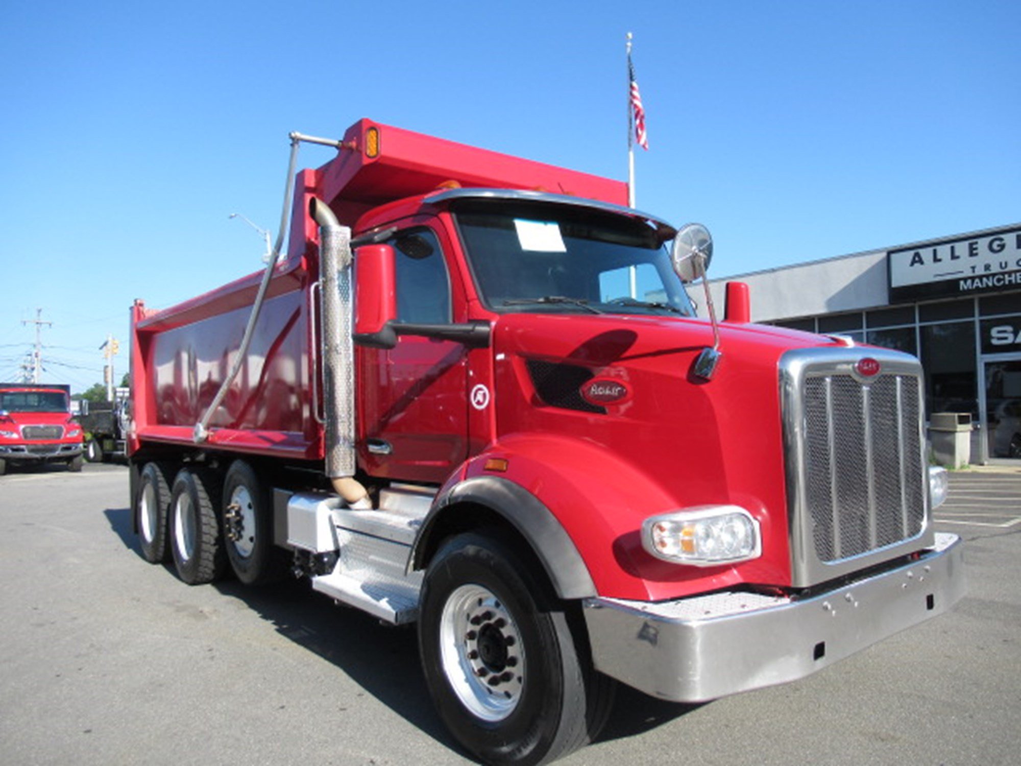 2022 PETERBILT 567 - image 3 of 6