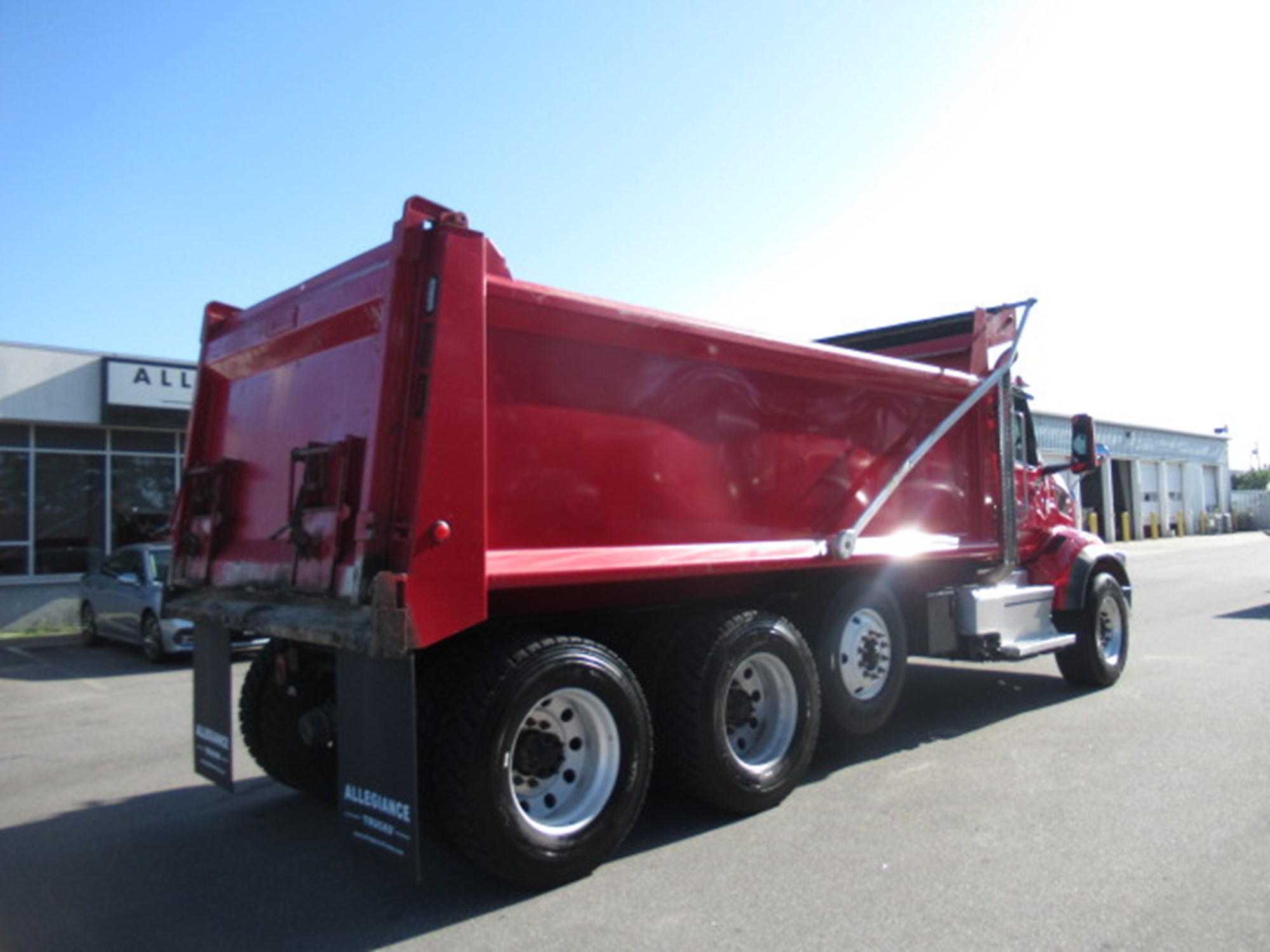 2022 PETERBILT 567 - image 5 of 6