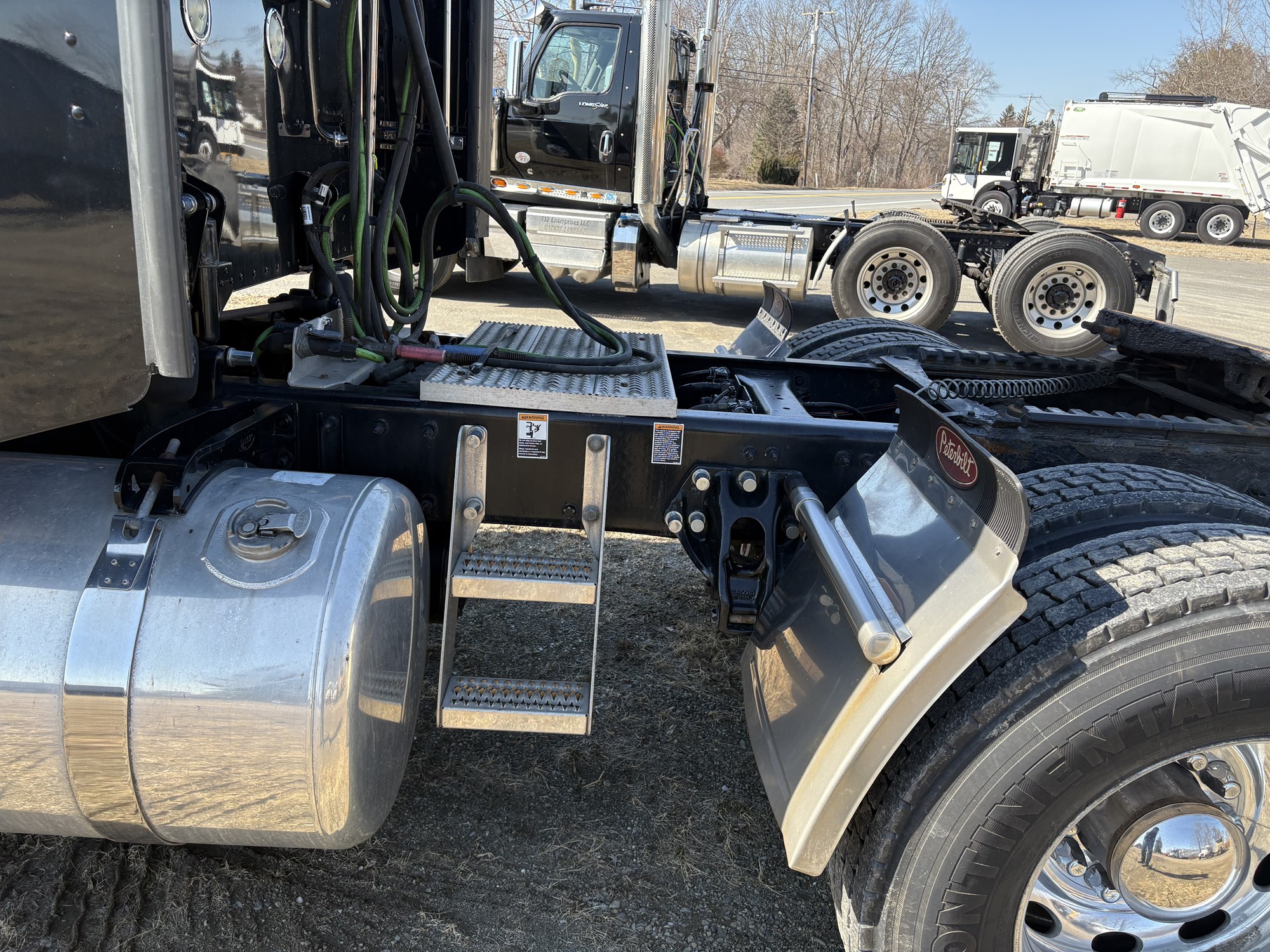 2018 PETERBILT 389 - image 5 of 6